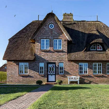 Holiday home Haus Jonas Utersum